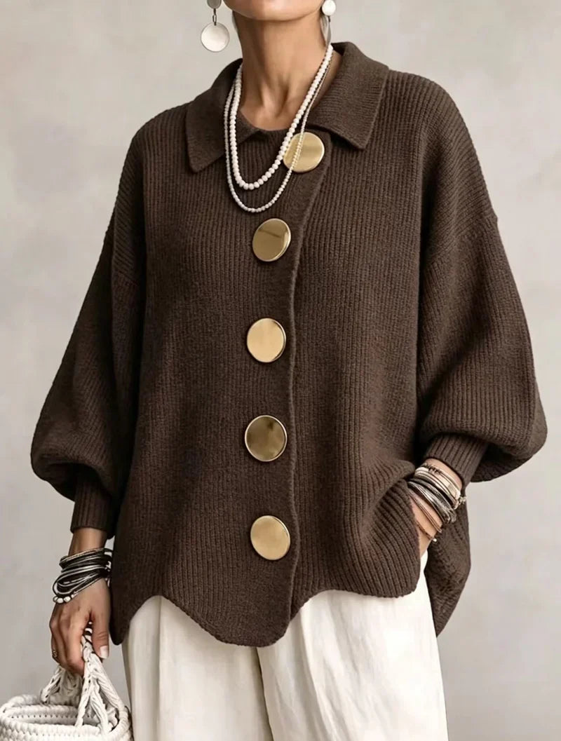 Victoire | Oversized Vest met Goudkleurige Knopen