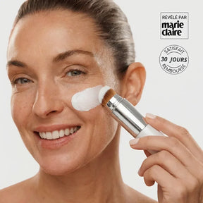 Monarch | Smart Foundation – Geïntegreerde Kwast & Adaptieve Pigmenten – SkinMatch™